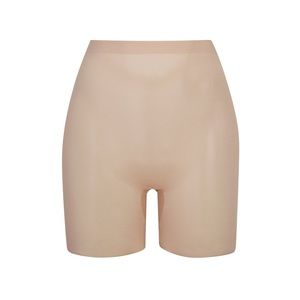 Skims Sheer Sculpt Low Back Short Clay S